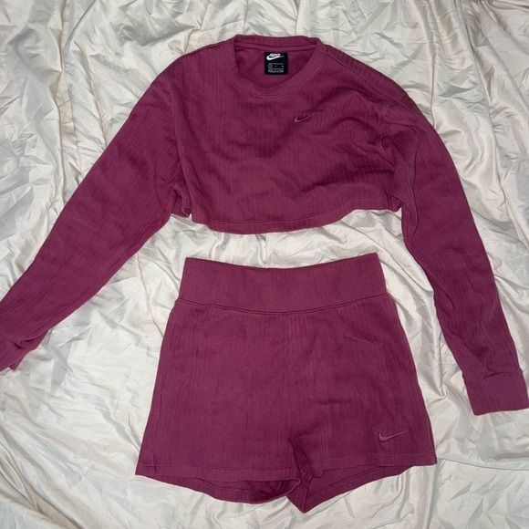 Nike 2 Piece Set
